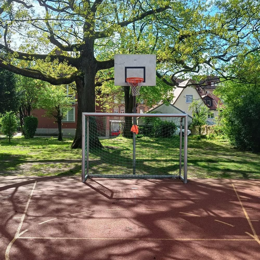 Platz der Wunder – Bild 2