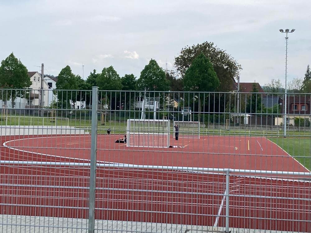 Court Am Stadion – Bild 2